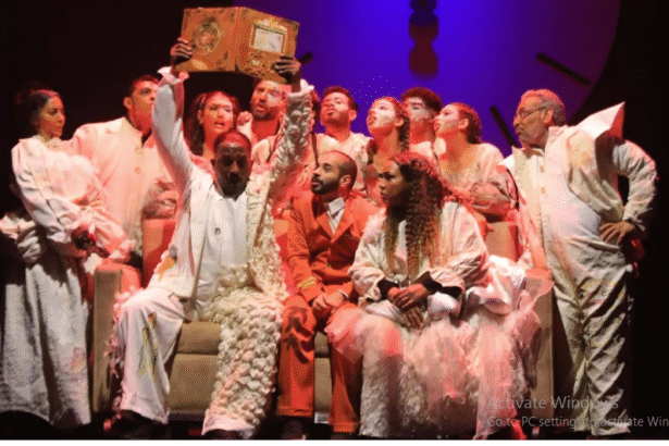 العرض القطري الساعة التاسعة