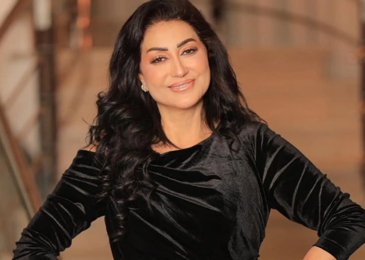 وفاء عامر