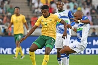 تيبوهو موكوينا لاعب جنوب أفريقيا
