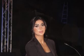 كارولين عزمي