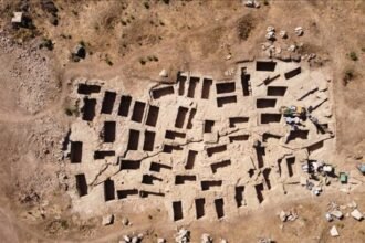 اكتشاف 60 مقبرة صورة أرشيفية