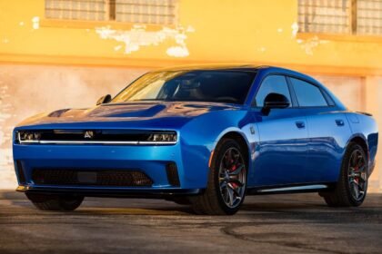 سيارة دودج تشارجر