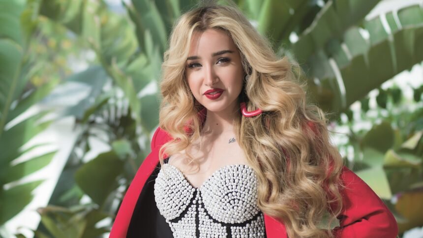 هنا الزاهد