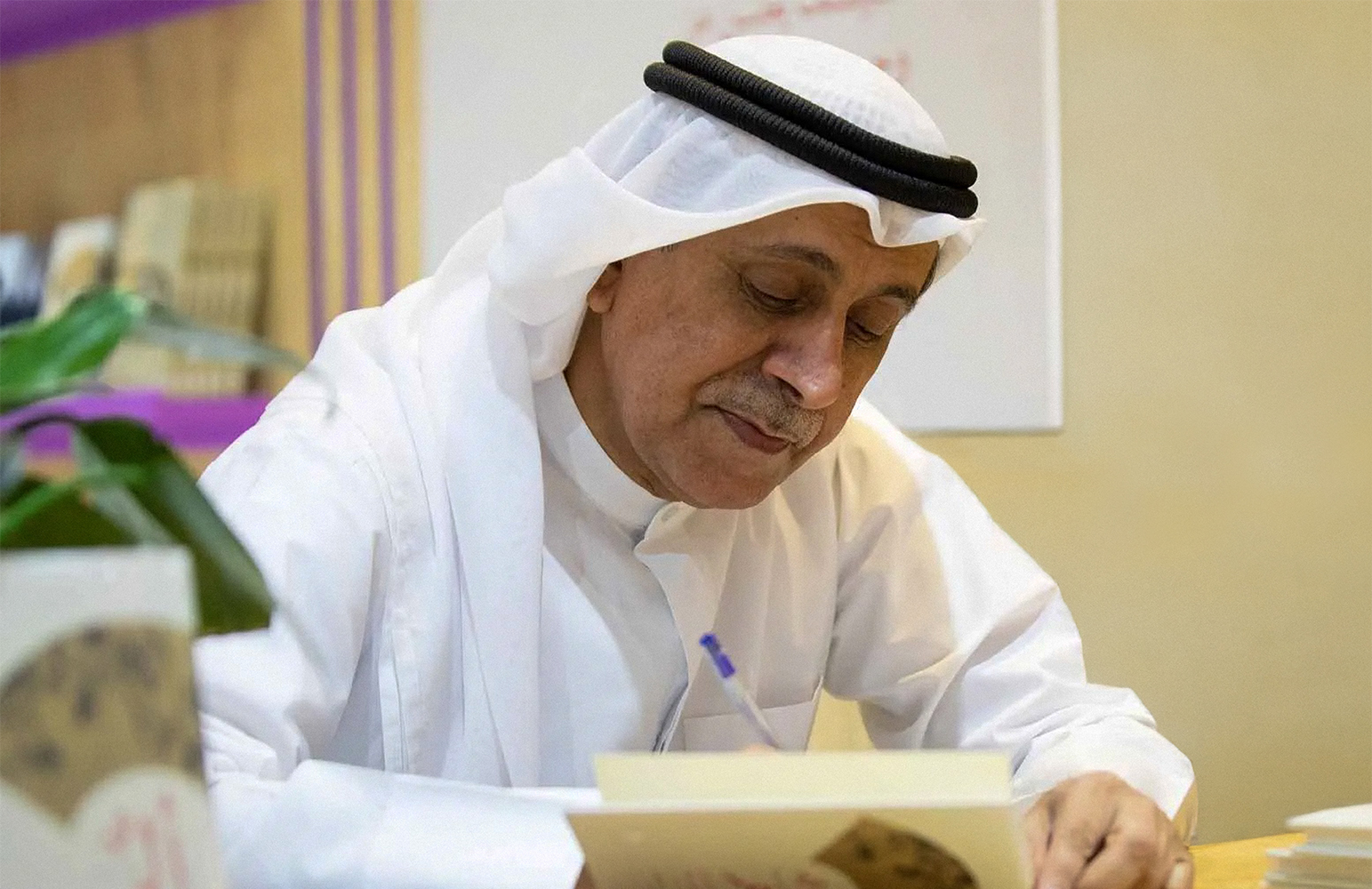الشاعر الإماراتي خالد البدور