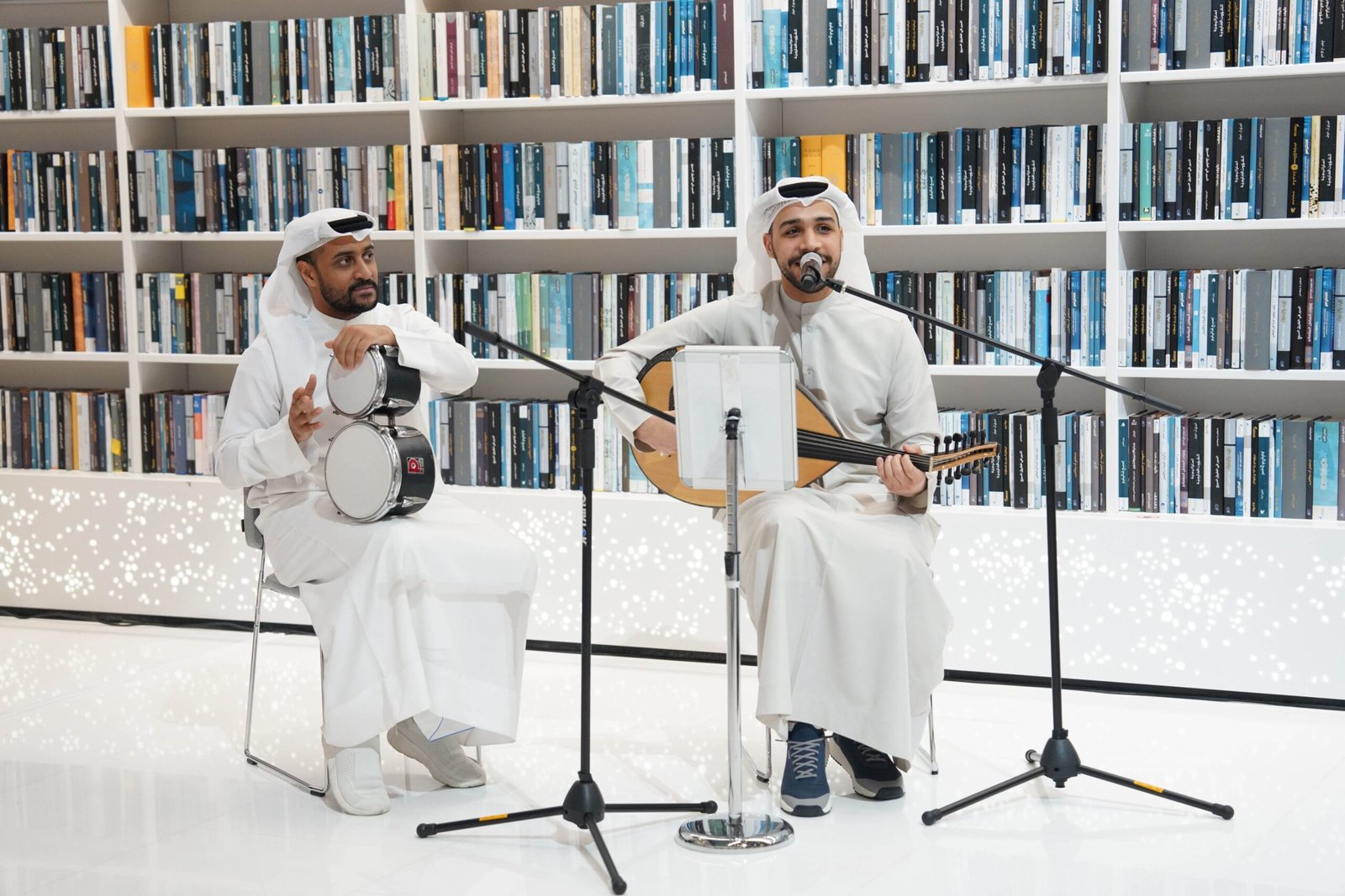 الفنان الإماراتي سيف العلي