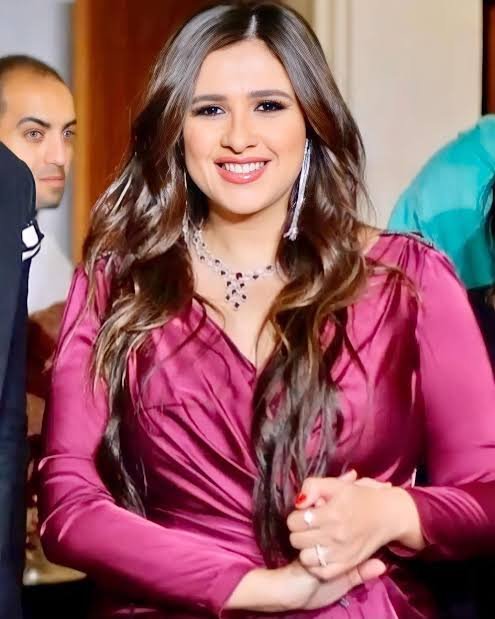 ياسمين عبد العزيز 