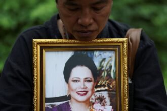 وفاة ملكة تايلاند الأم سيريكيت عن 93 عاما