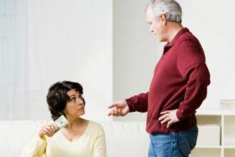 الزوج البخيل