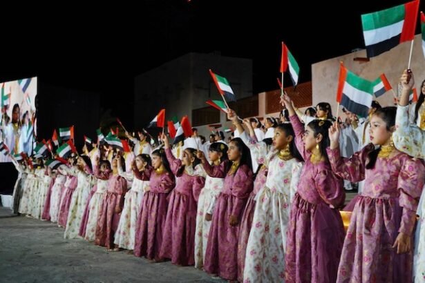 كلباء تروي حكاية الاتحاد.. عروض تراثية ومسيرات ومشاهد من الفخر والانتماء