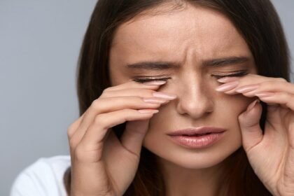 غسل العينين للحساسية