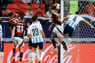 فلامنجو ضد بيراميدز