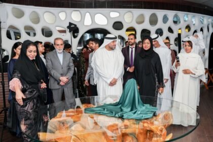 منصة عروض ياس