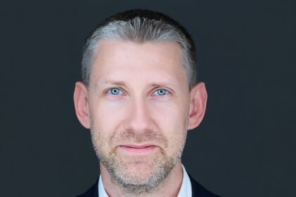 بافل سبيرين، الرئيس التنفيذي للنمو في مجموعة روسترو