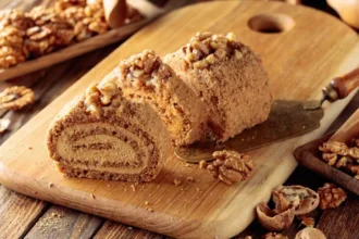 كيك الجوز بالكريمة