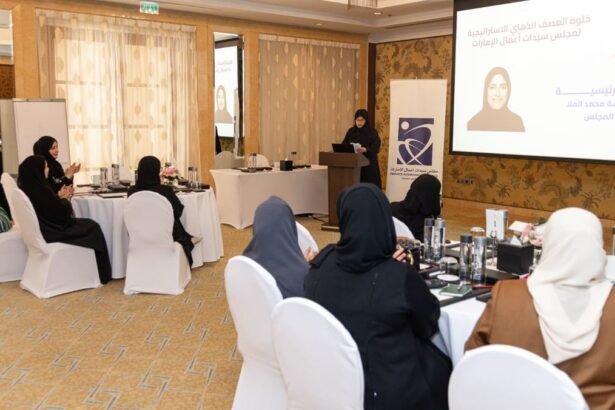 "سيدات أعمال الإمارات" يطلق مبادرة "تعزيز" لتنمية قدرات رائدات الأعمال