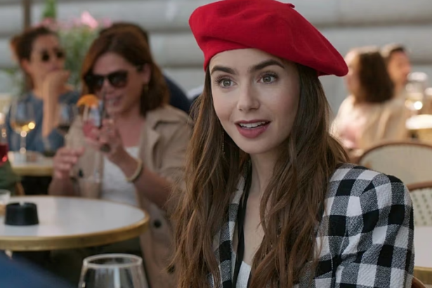 مسلسل Emily in Paris