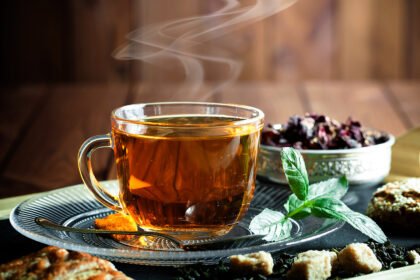 فوائد الشاي الأخضر بالنعناع