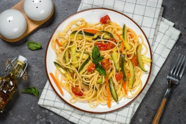 معكرونة بالصويا صوص والخضار